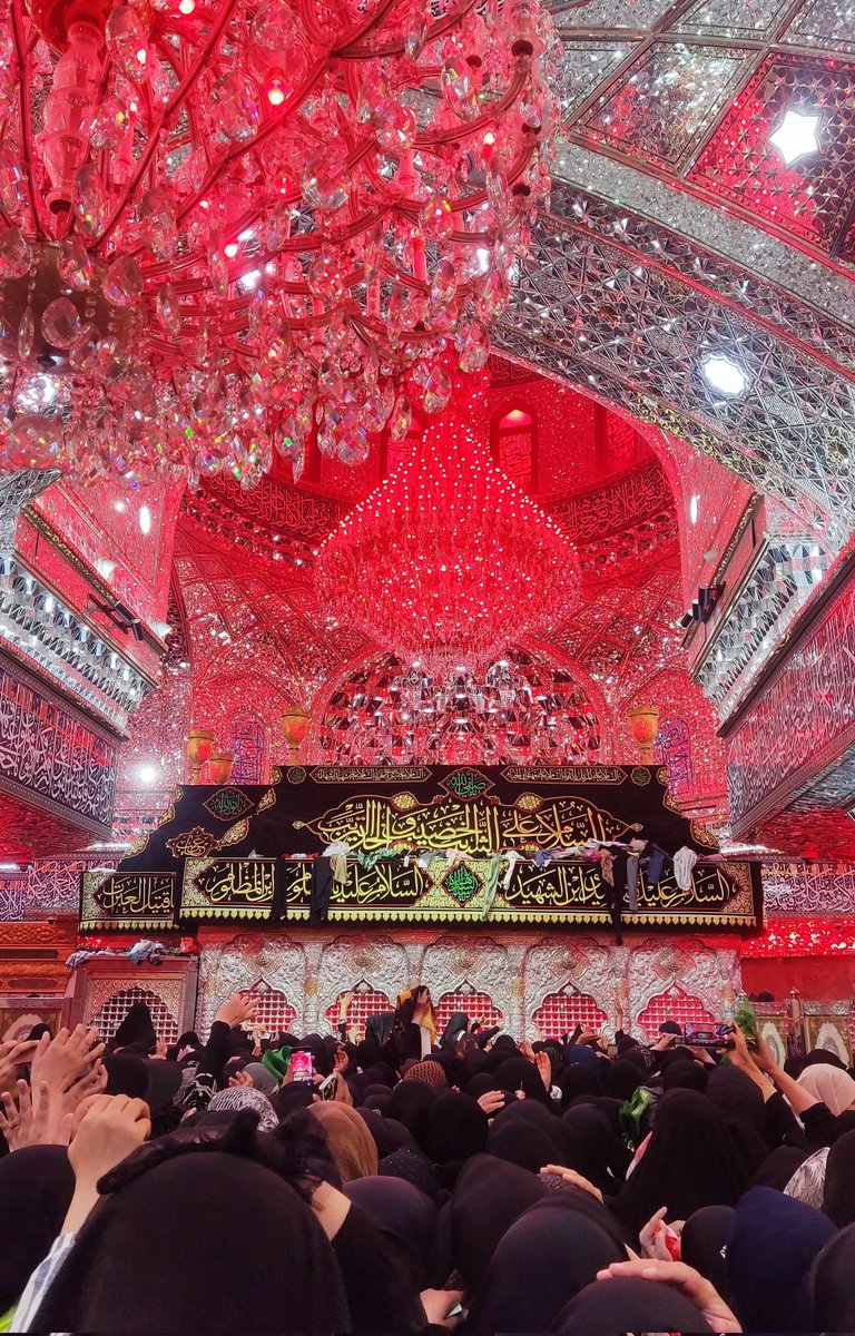 omeali110's tweet photo. «سلام بر اشک‌هایی که هنوز بعد از قرن‌ها،
نام حسین(ع) را که می‌شنوند، بی‌اختیار جاری می‌شوند.»
#یا_لثارات_الحسین
#ملت_عاشورایی https://t.co/khkV84xooC