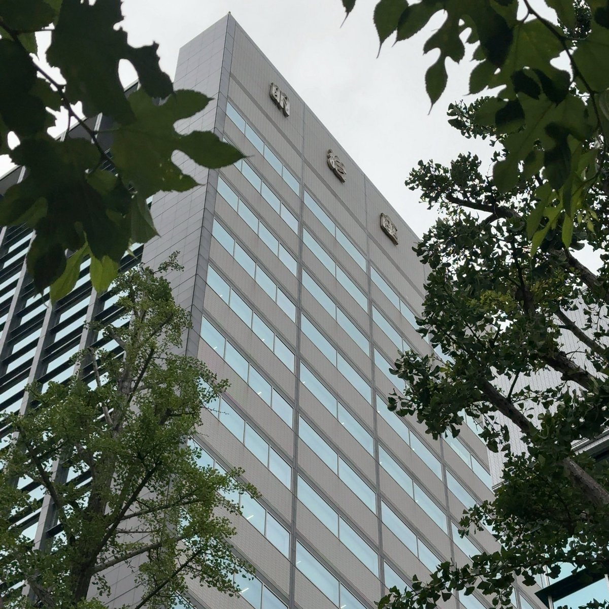 kotetsu3rd's tweet photo. 本日は、なんと明治座で、

Heavy Kawaii Fes 2026 初日、
KOIAIと
チケット申込時は「AKB48バンド(仮)」だった スクールバッグ計画
との対バン

KOIAIのStarting Over LIVE  TOUR 東京公演でもあるので、超楽しみー

#HeavyKawaiiFes
#KOIAI
#スクールバッグ計画
#明治座
#花道どう使うのかしら https://t.co/DBMr1iboUN