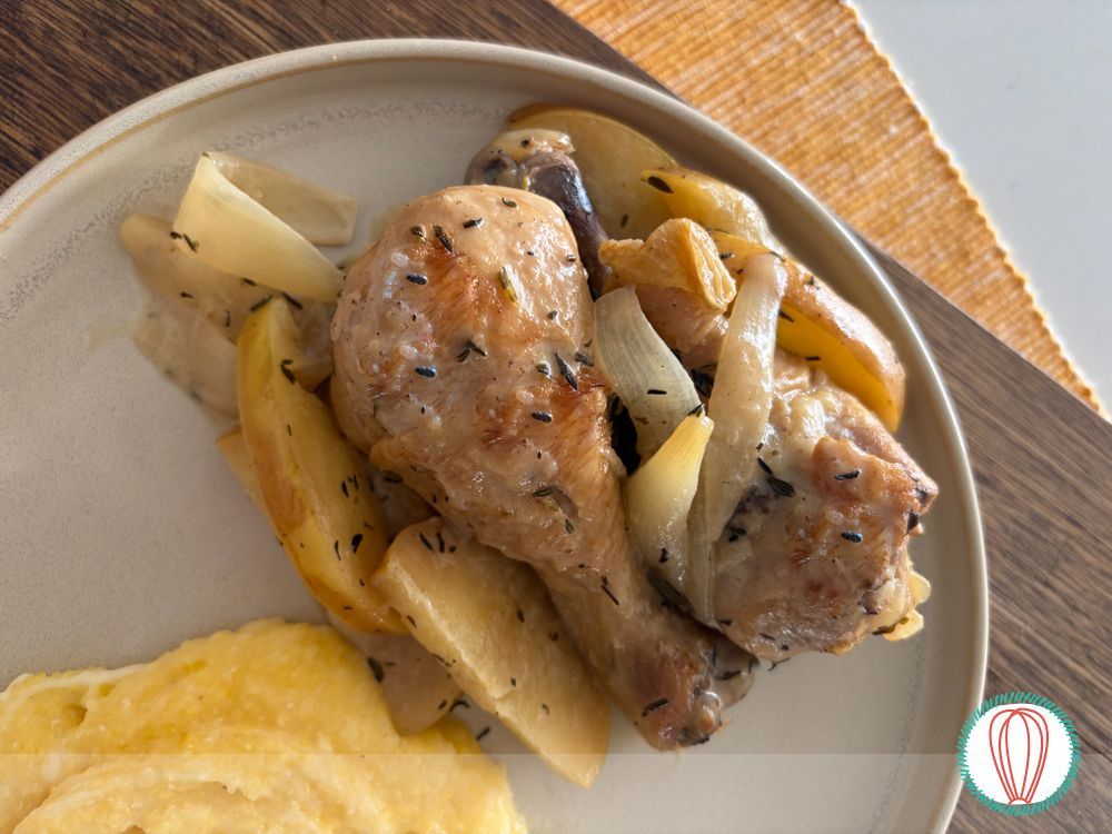 twofoodies's tweet photo. Hay recetas que merecen una segunda oportunidad. Esta receta de Pollo fue publicada originalmente en 2011 y hoy regresa con nuevo look e instrucciones, sin perder los sabores que hicieron que nos enamoráramos de ella desde el principio.
https://t.co/Xa4ZSzZhpg https://t.co/Y5Lc9dPAi9