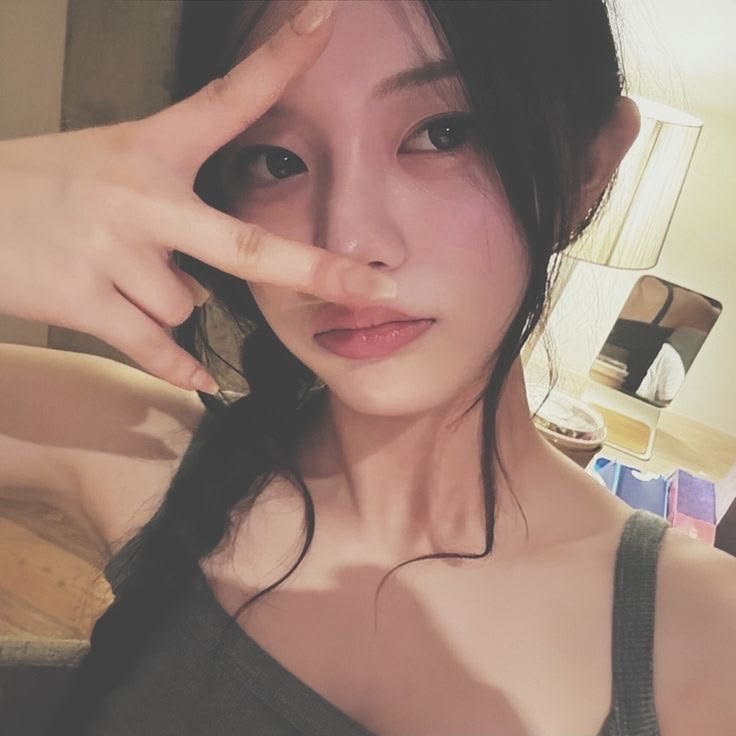 fie ᡣ𐭩 tweet media