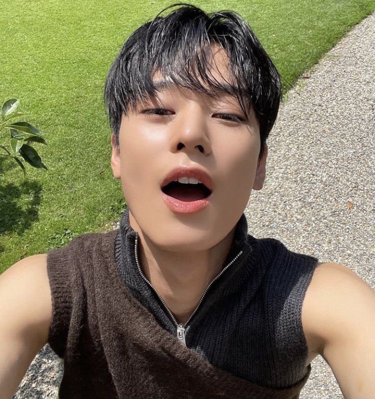 muurasakiii's tweet photo. 마이쮸 라는 과자 
귀여운거 같아요
마이쮸잖아요 https://t.co/1hJjScM0lA