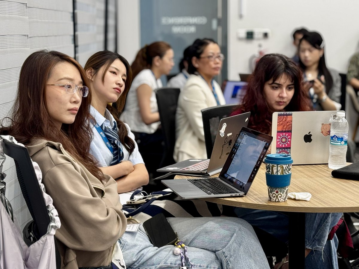 nuscticnus's tweet photo. 🌏 SICSS-Singapore 2026 brought together 20 participants from five countries and regions. Speakers from Singapore and overseas shared perspectives on AI, misinformation and online trust. Thank you to our speakers, team and participants! #SICSS #ComputationalSocialScience #CTIC https://t.co/Qs9HW2UtWU