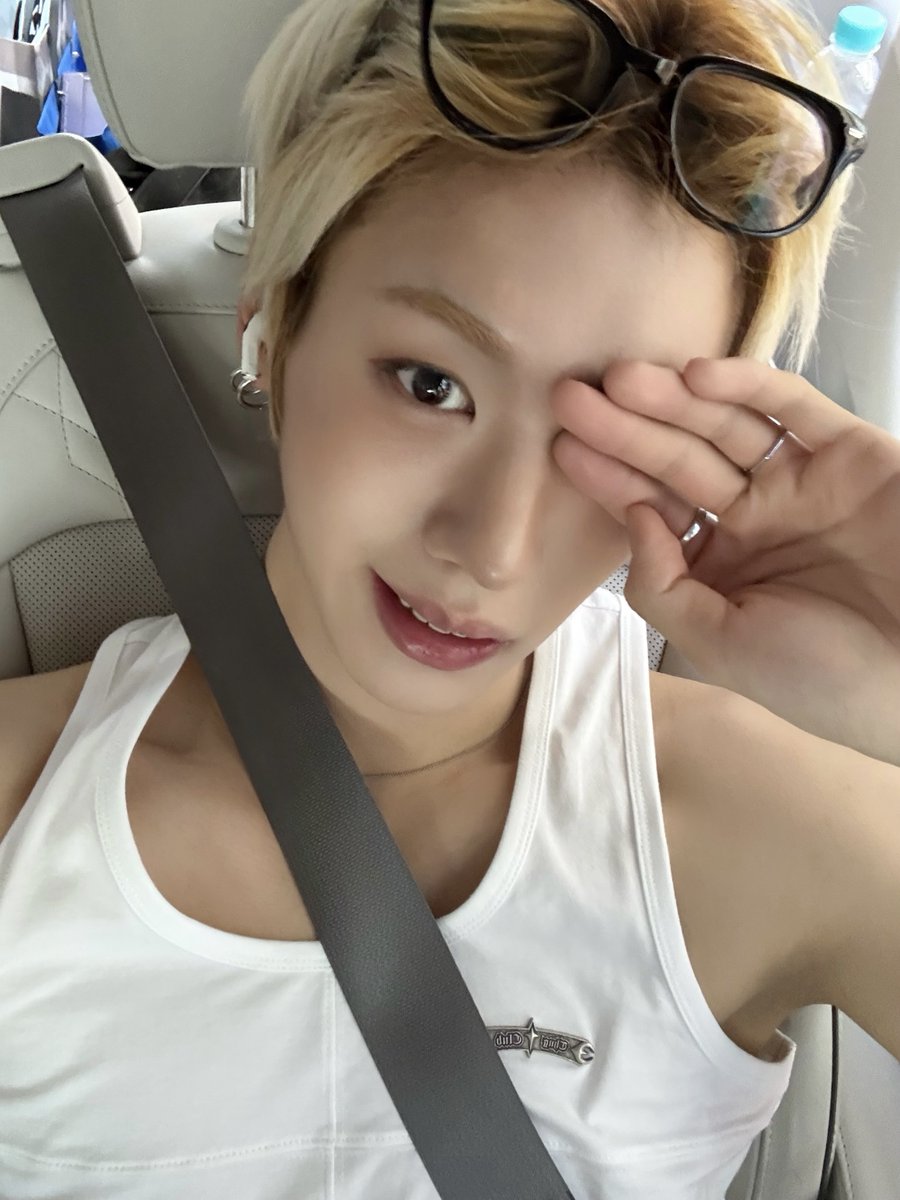 idntt_cosmo's tweet photo. 나랑 바다 가자

#idntt #아이덴티티
#unevermet #최태인 #choitaein https://t.co/MJ8TviqjC0