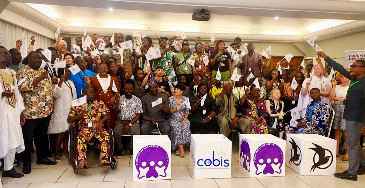 LUinCotonou's tweet photo. L’Ambassade salue la 1ère édition du Forum social des fiertés organisé par @HirondelleBenin.Pendant 3 jours acteurs nationaux et internationaux ont échangé sur les droits humains, l’inclusion et la lutte contre les discriminations @cbdh_benin @UNBenin 
#ForumSocialDesFiertés2026 https://t.co/LvelqYH4HN