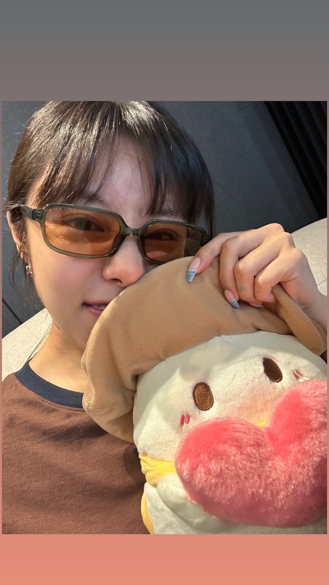 wheeingall's tweet photo. 260731 휘인 인스타그램 📷

스토리🎞

#휘인 #WHEEIN https://t.co/v38HxufUZZ