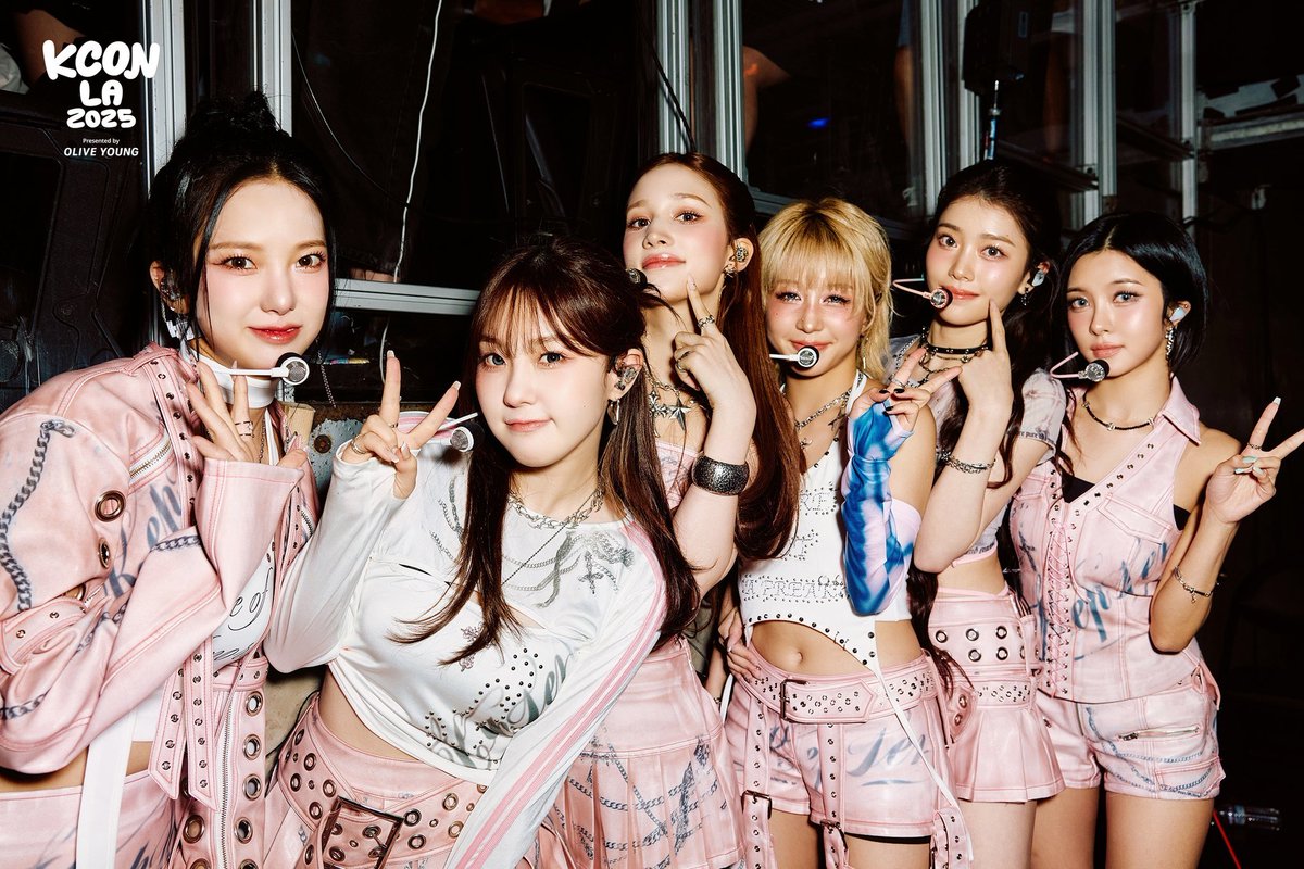 aeri11_11's tweet photo. FOR THE FIRST TIME... KCON without @official_kep1er ???  @kconusa , are you sure???
Think once again... there's still time.
😭😭😭😭😭😭 https://t.co/UkzIAD12YD
