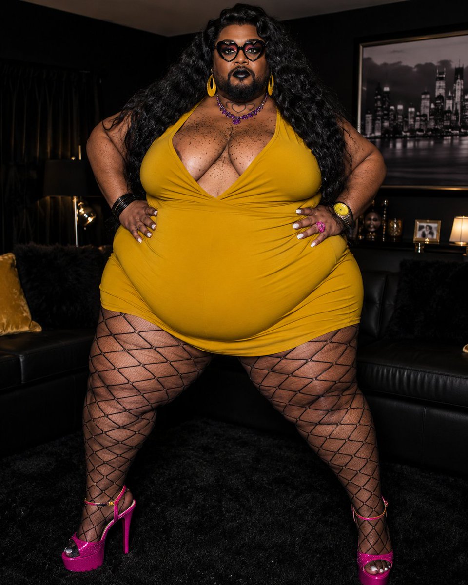 Powellc007's tweet photo. Happy Friday!#AIDRAGQUEEN https://t.co/rrBjn7dUYh