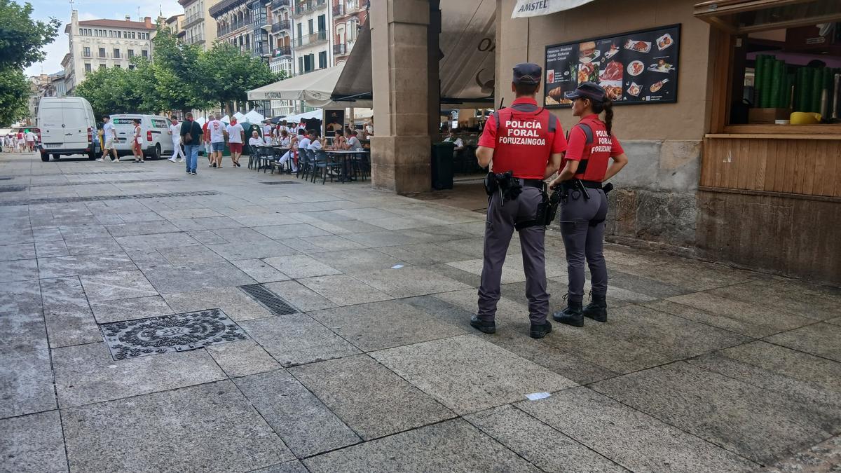 NoticiasNavarra's tweet photo. Geroa Bai rechaza el nuevo modelo de gestión de las emergencias policiales en Navarra
https://t.co/7qF0IsEc0q https://t.co/QxgGPJAtGT