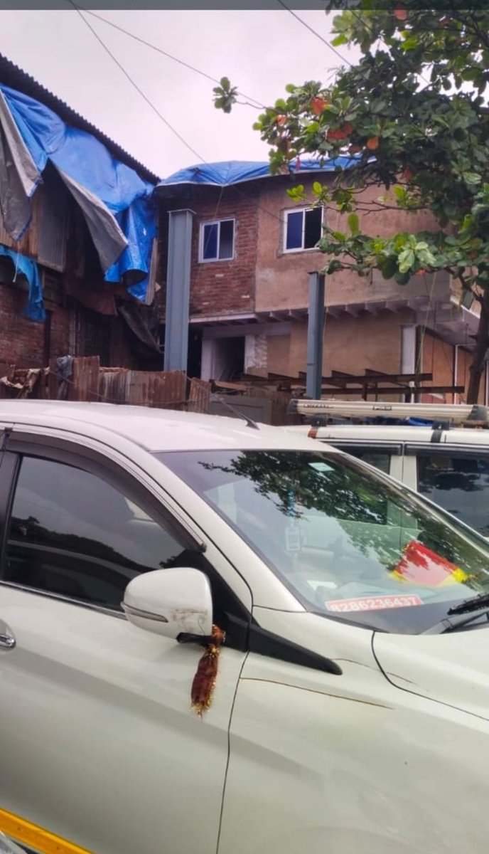kha95166's tweet photo. Ward no 160 nariseva sadan road.homeguard samor on collacter land andhirut bandkam chalu ahe @mybmc.@mybmcWardL @TawdeRitu @colectormumbaisaburb https://t.co/iX2LKomJYz