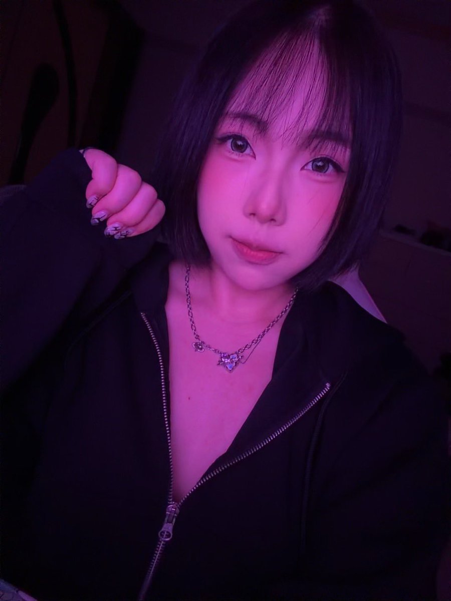 HeloiseIii9971's tweet photo. 💅漂亮嗎☺️ https://t.co/NHC6GePPa3