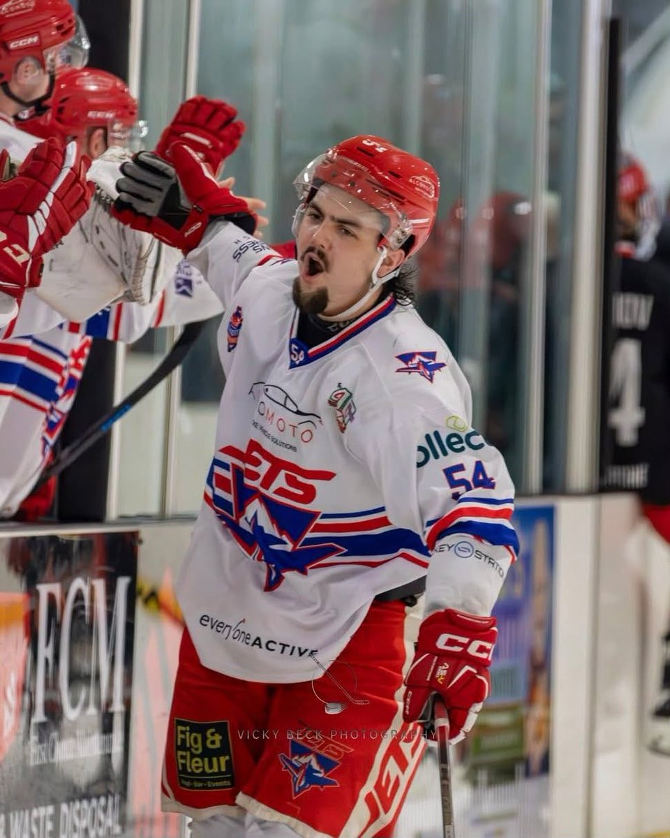 jethockey's tweet photo. Everyone at the Slough Jets would like to wish our #54 Christian Mohr a Happy Birthday! 🎉

Have a great day Christian! 🥳

📸 Vicky Beck Photography https://t.co/y9J9ICOipM