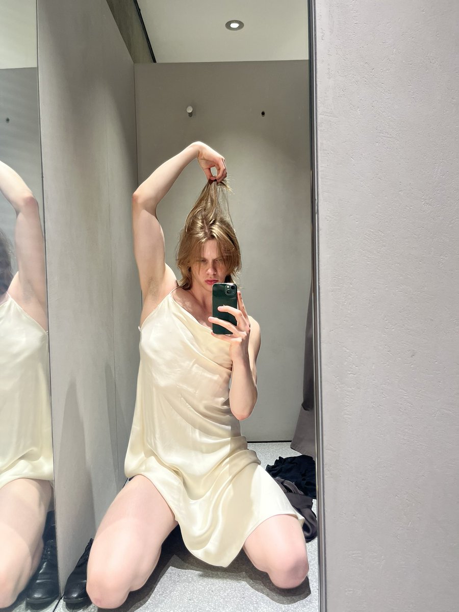tiishue's tweet photo. the dress I didn’t buy… TikTok said I should go back. Meep morp <3 https://t.co/rHewYEbQo9