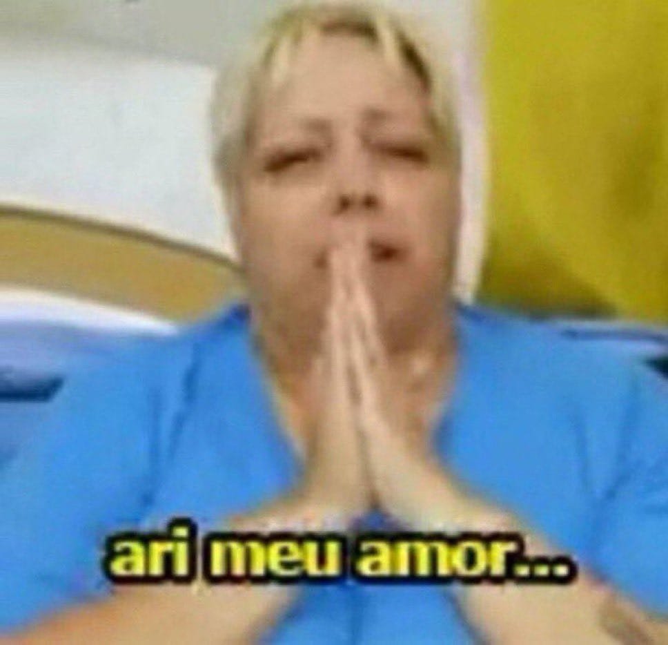 Once996093201's tweet photo. 11 anos contigo Ariana mas dessa vez ta difícil segurar surar sua mão... https://t.co/gRkbSyxqmW
