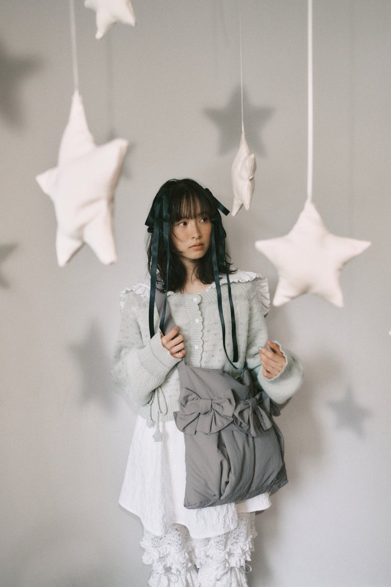 merry_jenny0825's tweet photo. ~ ✩ おほしさまニットカーディガン ✩ ~

夜空みたいにお星さまが広がるカーデ。
ボタンを閉めてトップスのように着るのも◎

⇒ https://t.co/5qiV9JllAM https://t.co/wVl0S16crC