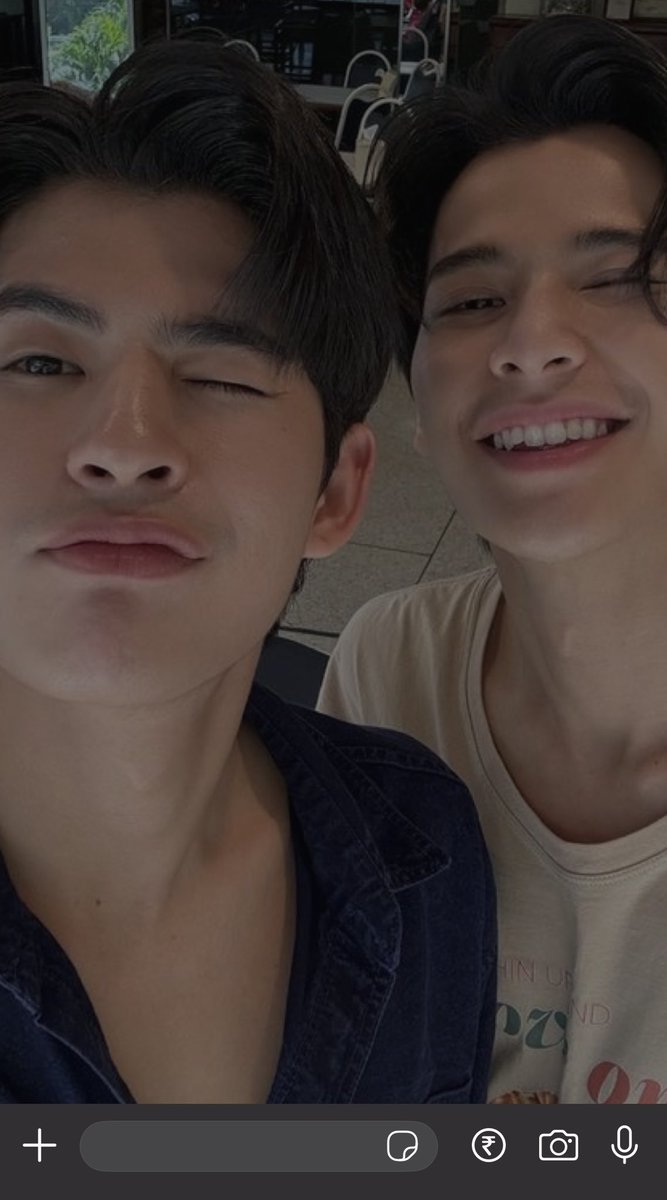 markohmtan's tweet photo. p’jway and sant on my wp theme https://t.co/53c30H0Z9Q