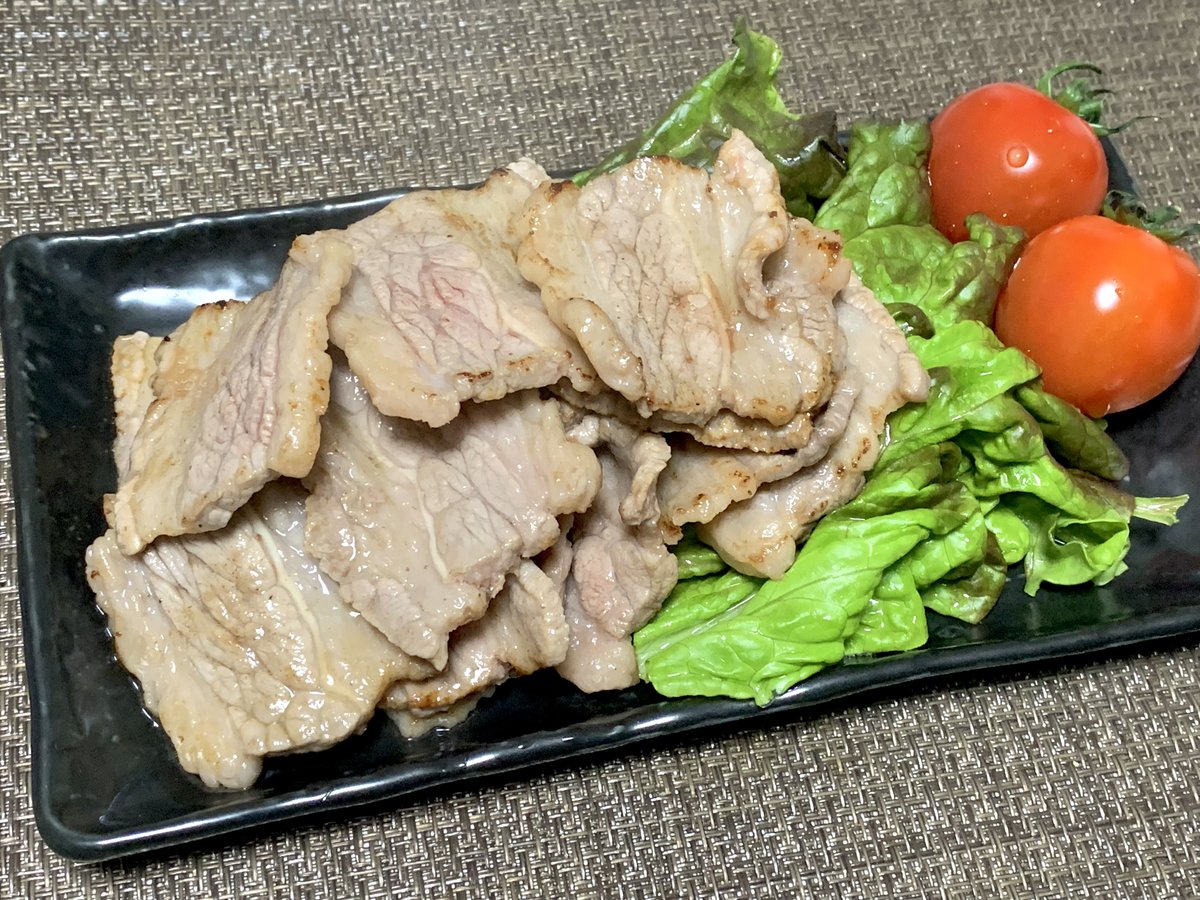 kikomotu's tweet photo. 焼き肉のタレを禁止します。

↑何をつける？ https://t.co/CvtShJmMKa