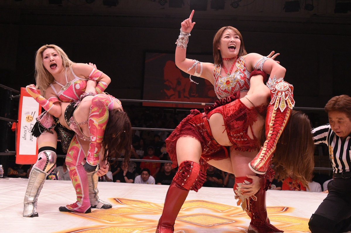 Sareee_official's tweet photo. 対抗戦のような雰囲気

Chi Chi、相変わらず頼もしい。

小桃はリングに上がったね。
当たり前中の当たり前だけど。

青野未来は号泣するほど悔しいなら、
もうやるしかないでしょ。

このベルトの初代チャンピオンは私なんだよ。

私に興味持たせて���ろよ。

その熱、この先も絶やさないように！
#Sareee #ChiChi #pw_mg