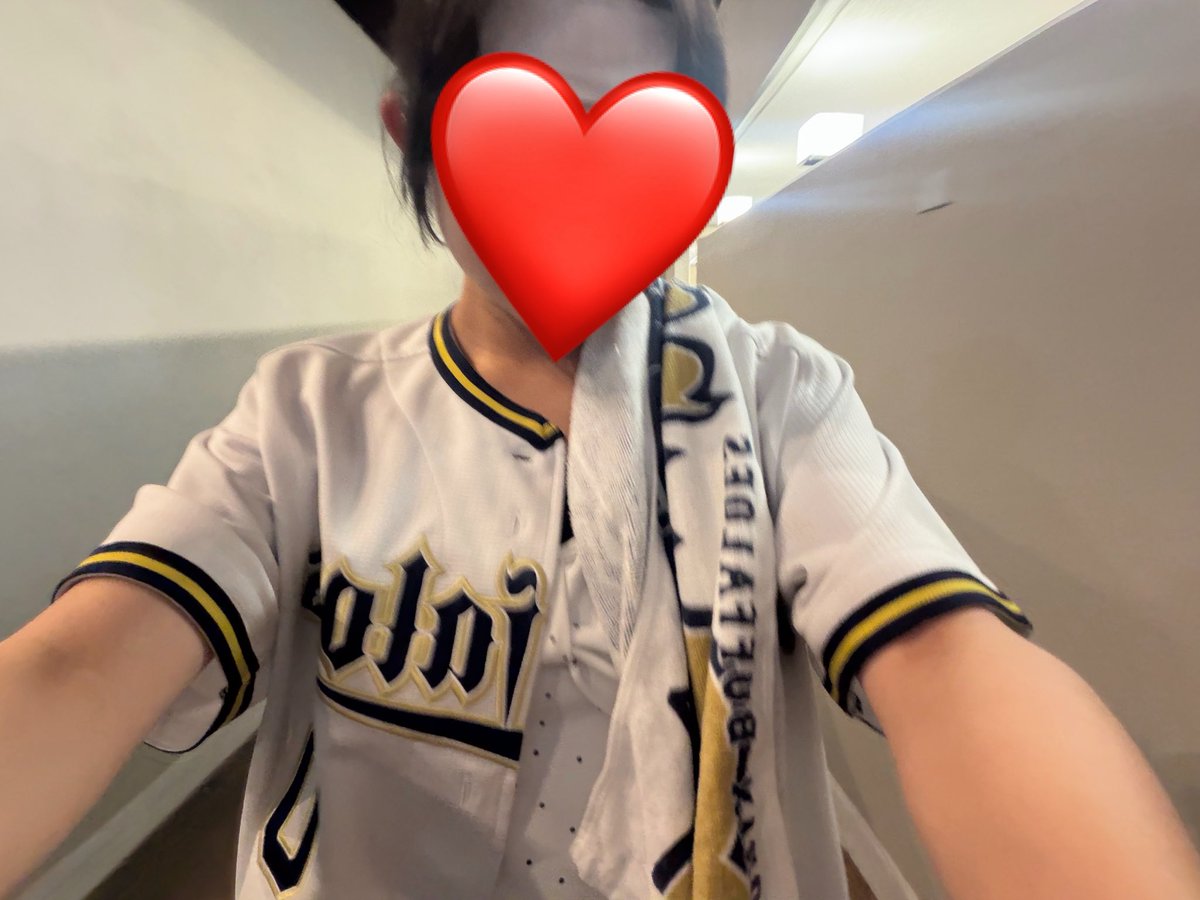 _o2741's tweet photo. 勝てた���️ 明日も明後日も明明後日もいます

今まで20:30に出なきゃ終電なかったのに、終電間際まで野球観れる家に住ませてくれてありがとう🙂‍↕️ https://t.co/8xJptz3oXC