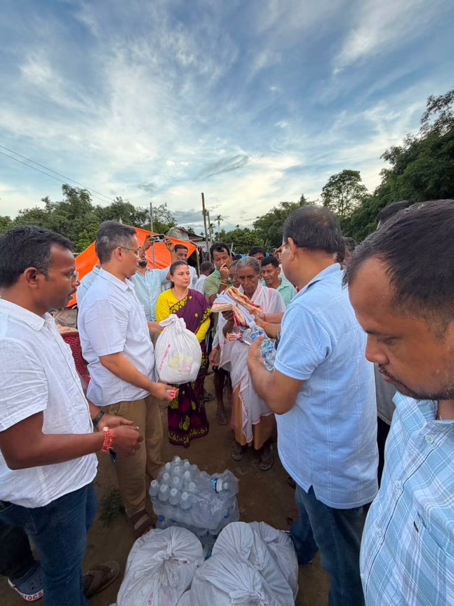 GauravGogoiAsm's tweet photo. My visit to Dhontula in the Mariani constituency laid bare the scale of devastation caused by the floods. The breached embankment has submerged large parts of the area, leaving many families without homes, possessions, or a secure source of livelihood.

I inspected the ongoing restoration work at the breached embankment and distributed relief materials to affected families. Their situation reinforces the urgent need for a faster and more comprehensive relief and rehabilitation effort.