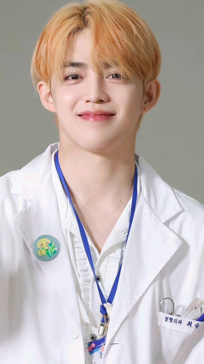 louisaxchoi's tweet photo. the anatomy of parenthood
a #coupjeong #jeongcheol au

stan (sc) and hyan (jh) navigate med school together while they also navigate parenthood with their 1 year old son, arlo. https://t.co/7URiEOxwmW