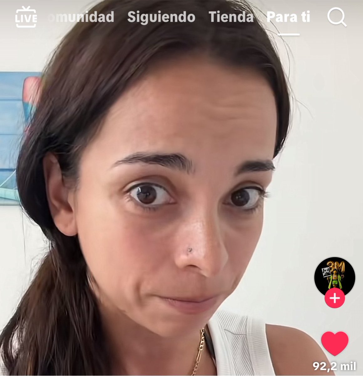 rafalozzz's tweet photo. 📲 CLERS responde a las CRÍTICAS por no hablar sobre CEUTA mientras está de vacaciones y recalca la importancia de NO HABLAR si NO SABES:

“hablé de feminismo porque es un tema del que estoy más informada. no me puedo poner aquí en internet a soltar lo primero que se me venga a la cabeza porque es un conflicto mucho más heavy. 

a veces no dar tu opinión entre tanta gente cuando no estás tan informado pues también está bien.

este conflicto no considero que sea ni de izquierdas ni de derechas.

lo que no voy a hacer es meterme en temas que puedo cagarla porque no estoy suficientemente informada y decirle a la gente que me ve que tiene que opinar esto.

debería de informarme más sobre este tipo de cosas porque nos afectan directamente? sí, como mucha gente que me está insultando debería de informarse más.”