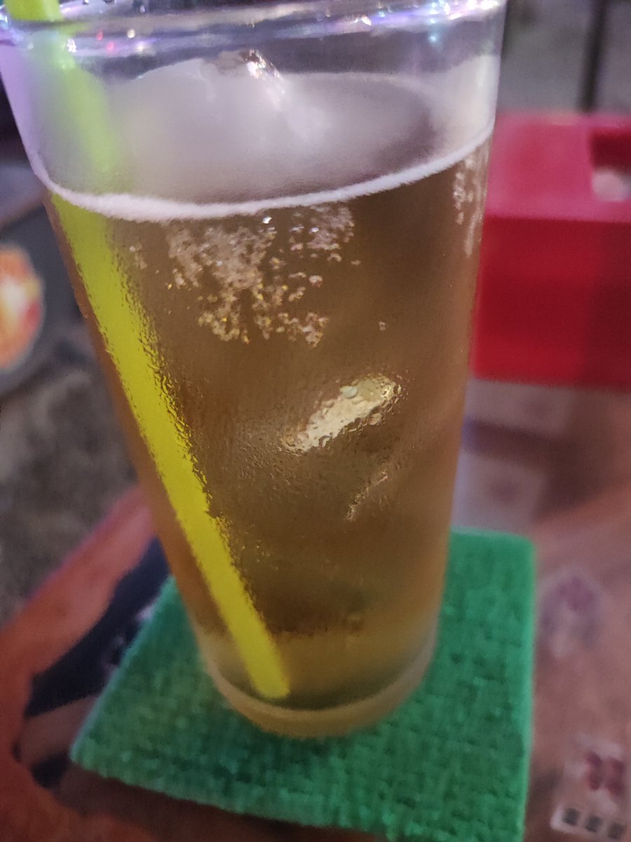 ChaySuph63453's tweet photo. เบื่อๆ มานั่งชิวๆ #fullmoon_bar บ้านบึง https://t.co/5LSa2B77t7