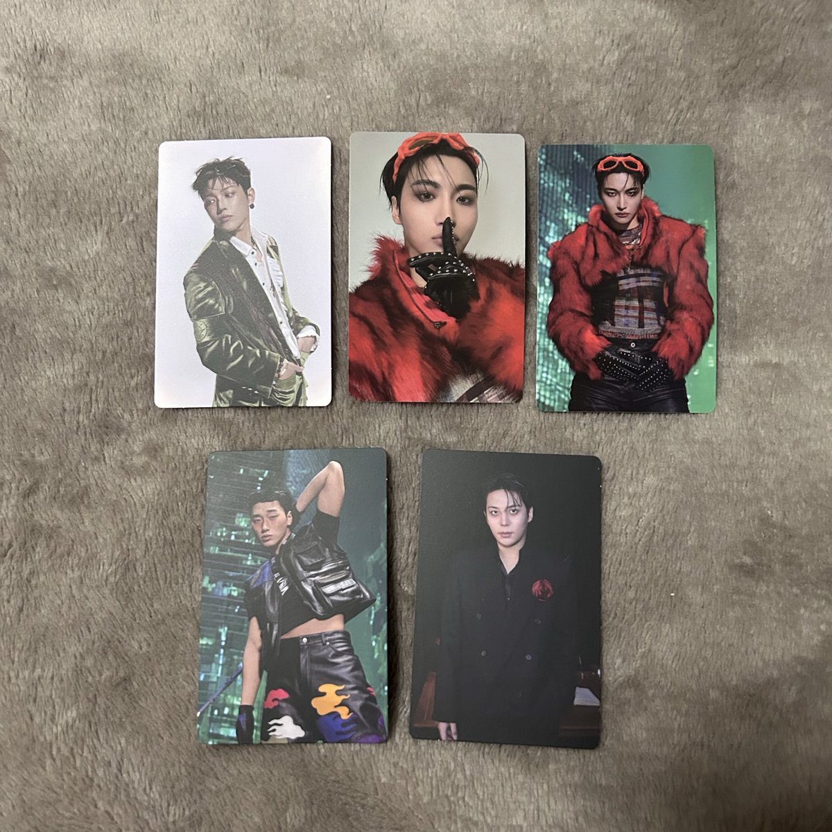so_n__y's tweet photo. ATEEZ GOLDENHOUR:Part5 ゴルアワ
POCAALBUM ユニットフォトカード特典 ラキドロ

譲　ホンジュン、ソンファ、サン、ヨサン、ウヨン、ジョンホ
 
求　画像ミンギ
       (異種交換🙆🏻、被り🙅🏻)

🍀郵送orペンミ手渡し(全日程居ます)
お気軽にお声掛けください

#ATEEZ交換 https://t.co/wC86OO9aGU
