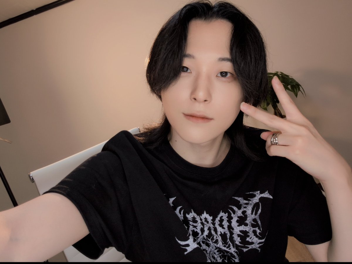 kikTakahiro's tweet photo. 久しぶりに自撮りしたんで!! https://t.co/81qoT2X7dc