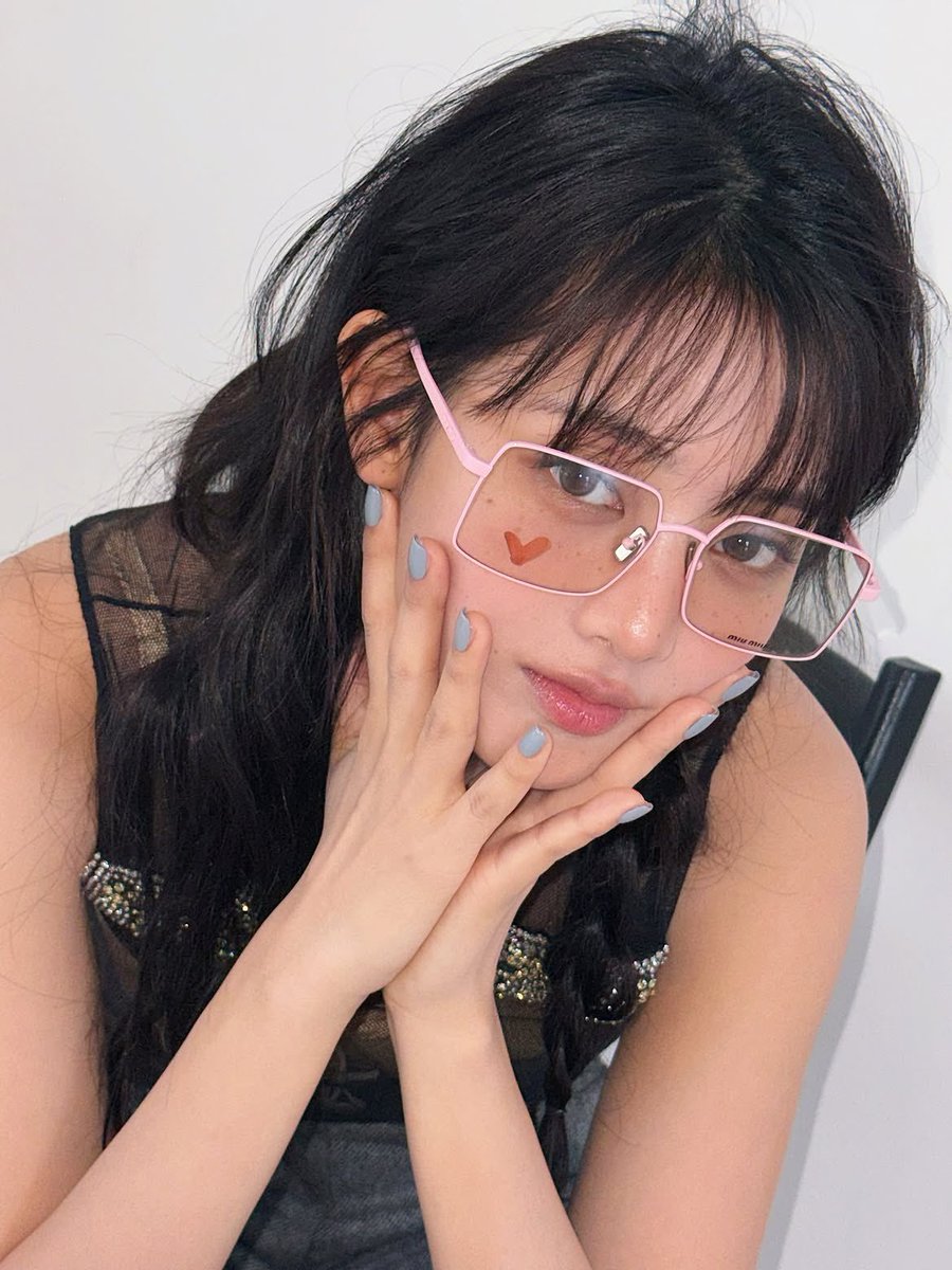 minniepic_'s tweet photo. BARBIE DOLL https://t.co/RUqENEAnX4