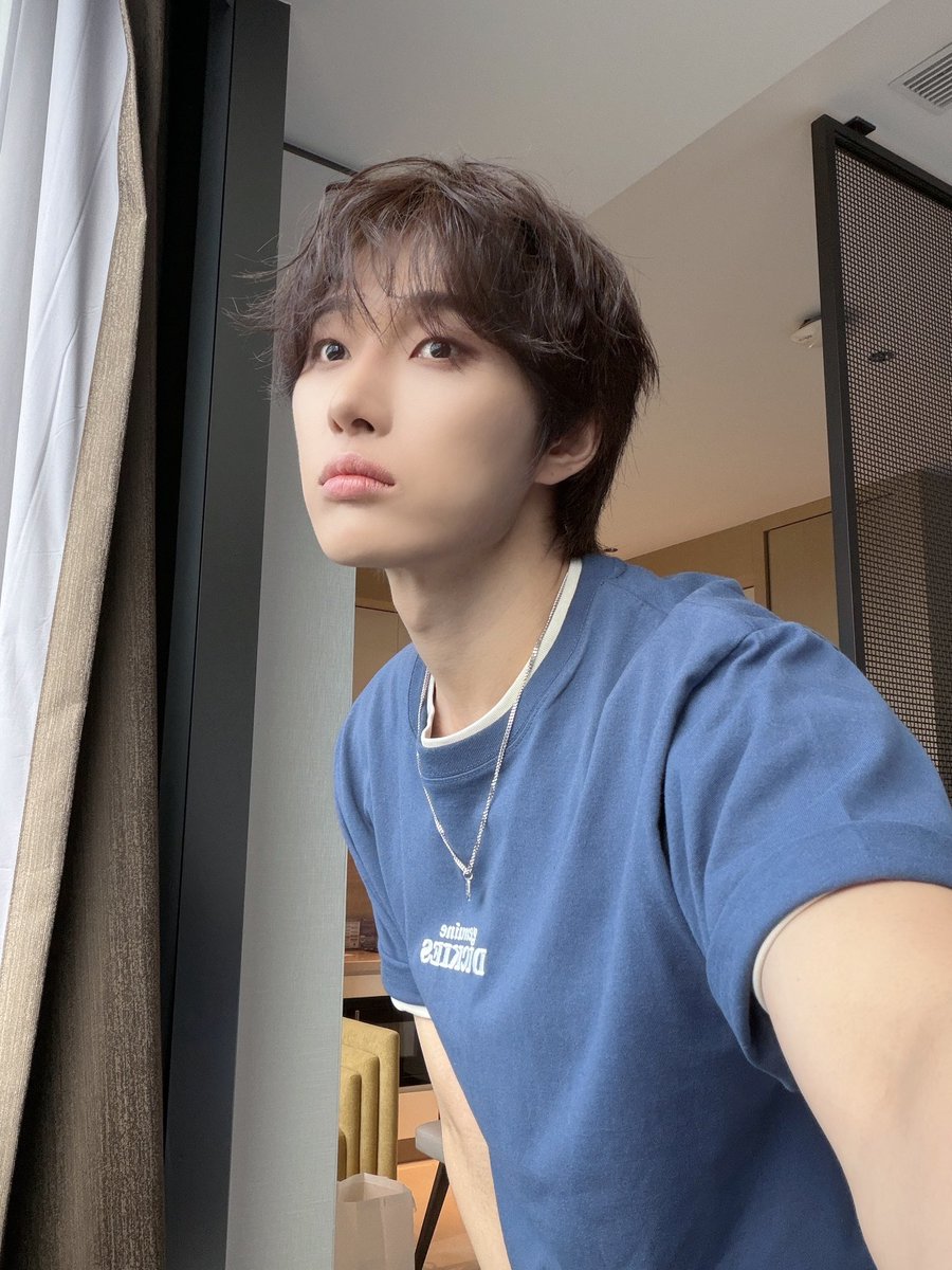 OmegaX_members's tweet photo. [#OX]

나 지금 상하이야 !
만날사람~?

#OMEGA_X #오메가엑스
#재한 #JAEHAN https://t.co/Hqw1BywT6v