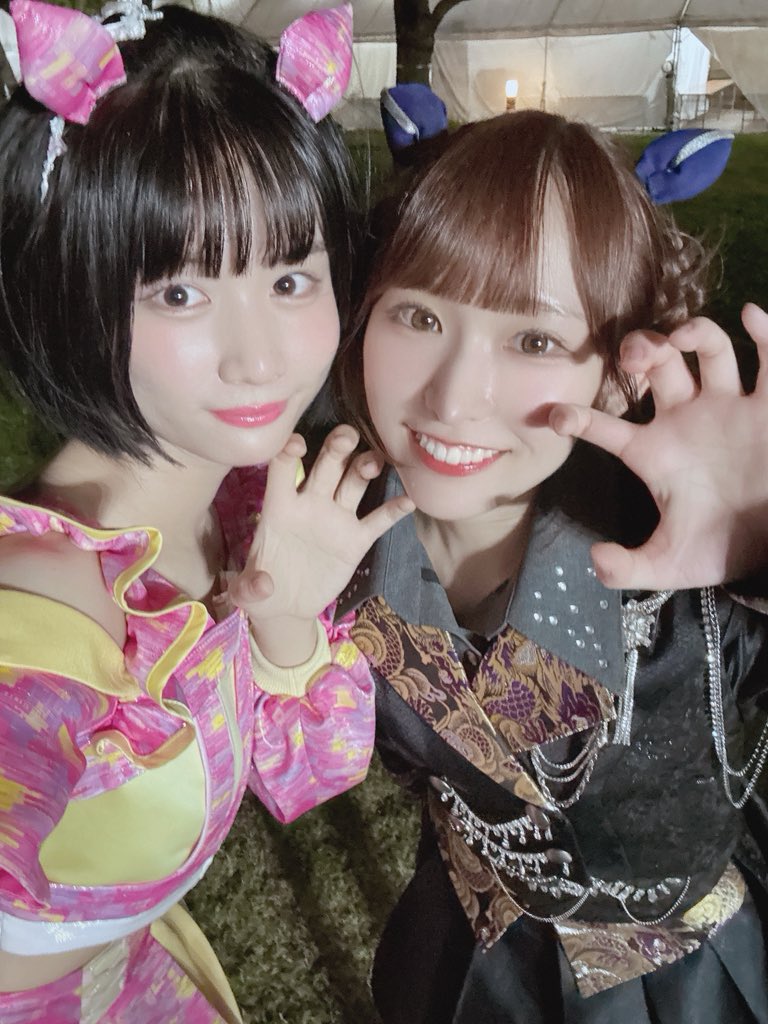 DANTHEMMEISA's tweet photo. #デビワシ  ありがとうございました😭！！
INUWASIさんと練習から本番まで一緒に過ごさせていただけて、本当に幸せな時間でした✨ライブで一緒に盛り上がってくださったみなさんも、本当にありがとうございます！！
そして、INUWASIさんのがるむさん、はのんまゆさん、ライカさんとお写真撮っていただきました🫶！！うれしぃーーー！！