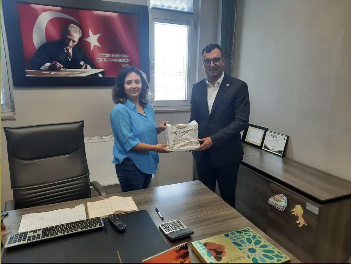 AfyonGKLM's tweet photo. Toç Bir-Sen Afyonkarahisar Şube Başkanı Sayın Muhammed Erdal, kurumumuza nezaket ziyaretinde bulunarak göreve yeni başlayan Kurum Müdürümüz ve Müdür Yardımcımıza hayırlı olsun dileklerini iletti. https://t.co/LqIoIC9K2o