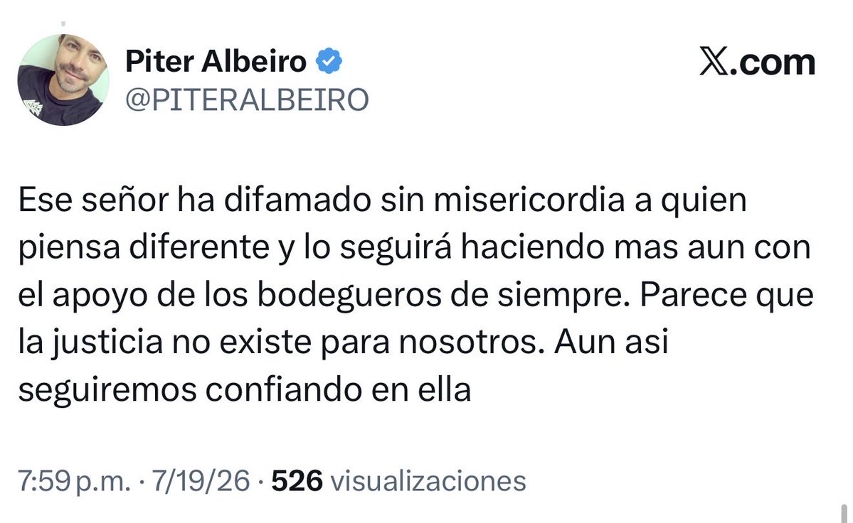 Betocoralg's tweet photo. A mi detuvieron un mes por pensar distinto. A usted lo detuvieron algunos años por presuntamente asesinar y desaparecer personas. Son grandes diferencias @PITERALBEIRO https://t.co/w7x5vilUOy