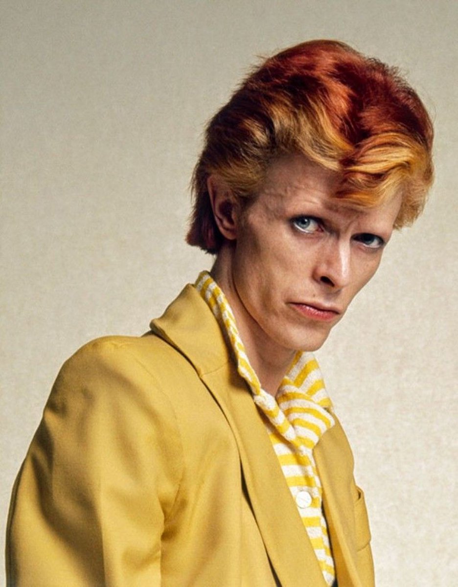 Claudestar2012's tweet photo. #DavidBowie - 1974 - by Terry O'Neill. https://t.co/DvTkxkjyG0