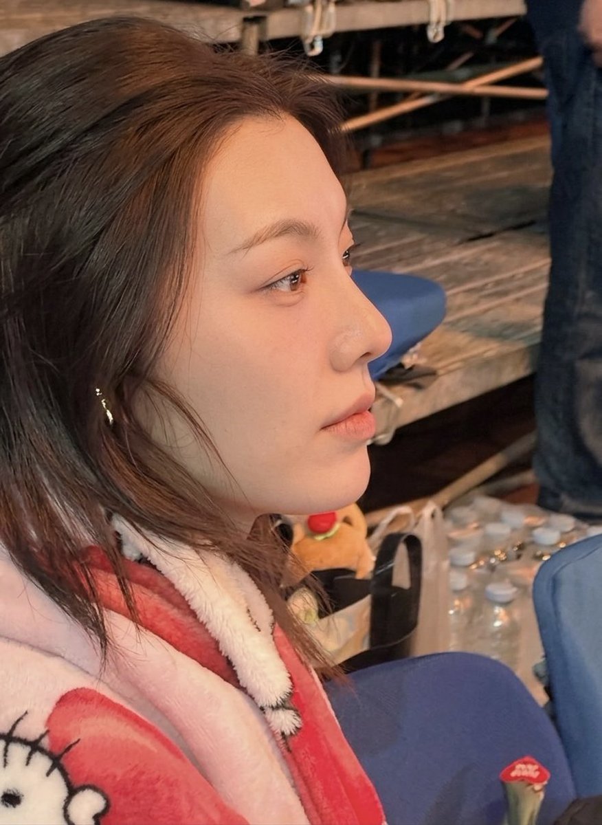keinguyen93's tweet photo. Haha, seems like this photo is a favorite! 😆 I only made a few little edits to it. The real star is Orm’s side profile though… it’s seriously so captivating. 🤍 https://t.co/gw2FXw63g3