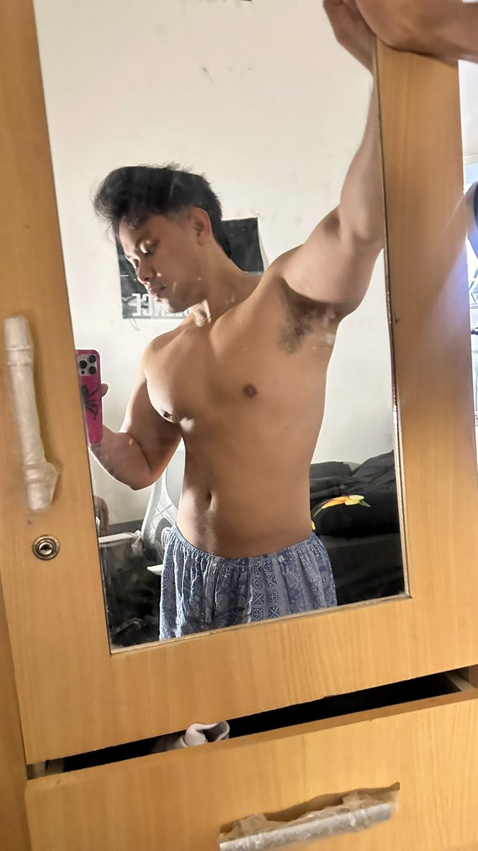 beforeobby's tweet photo. Sekarang udah jarang tidur pake CD, lebih nyaman pake celana boxer 30rb an 🫰🏻😃 https://t.co/8iT4ID19mv