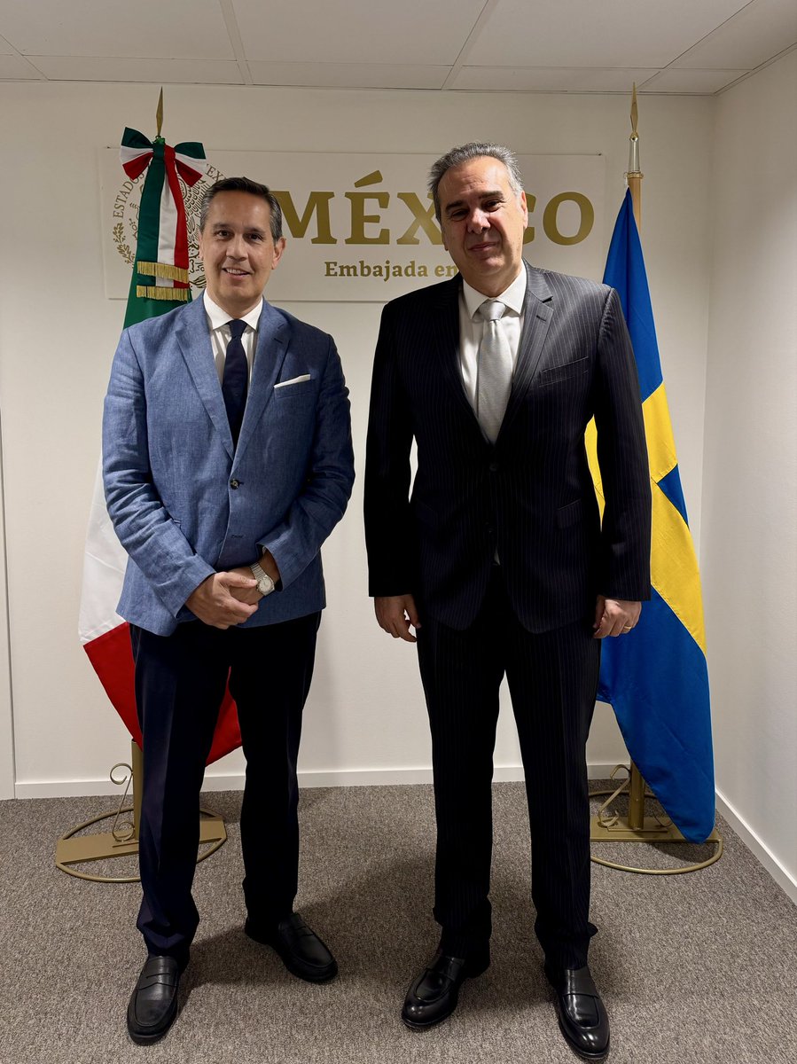 alalday's tweet photo. Un gran gusto recibir al embajador de Türkiye, en Suecia, Korhan KARAKOÇ, y desearle lo mejor a su llegada a Estocolmo. 
México 🇲🇽 y Türkiye 🇹🇷 trabajamos juntos en el grupo #MIKTA https://t.co/BebTatIa4Z