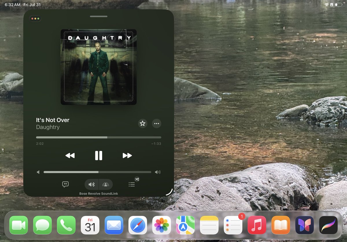 pitonmaricon's tweet photo. the way lois griffin drinks to this song…… https://t.co/zQgFF9yzzJ