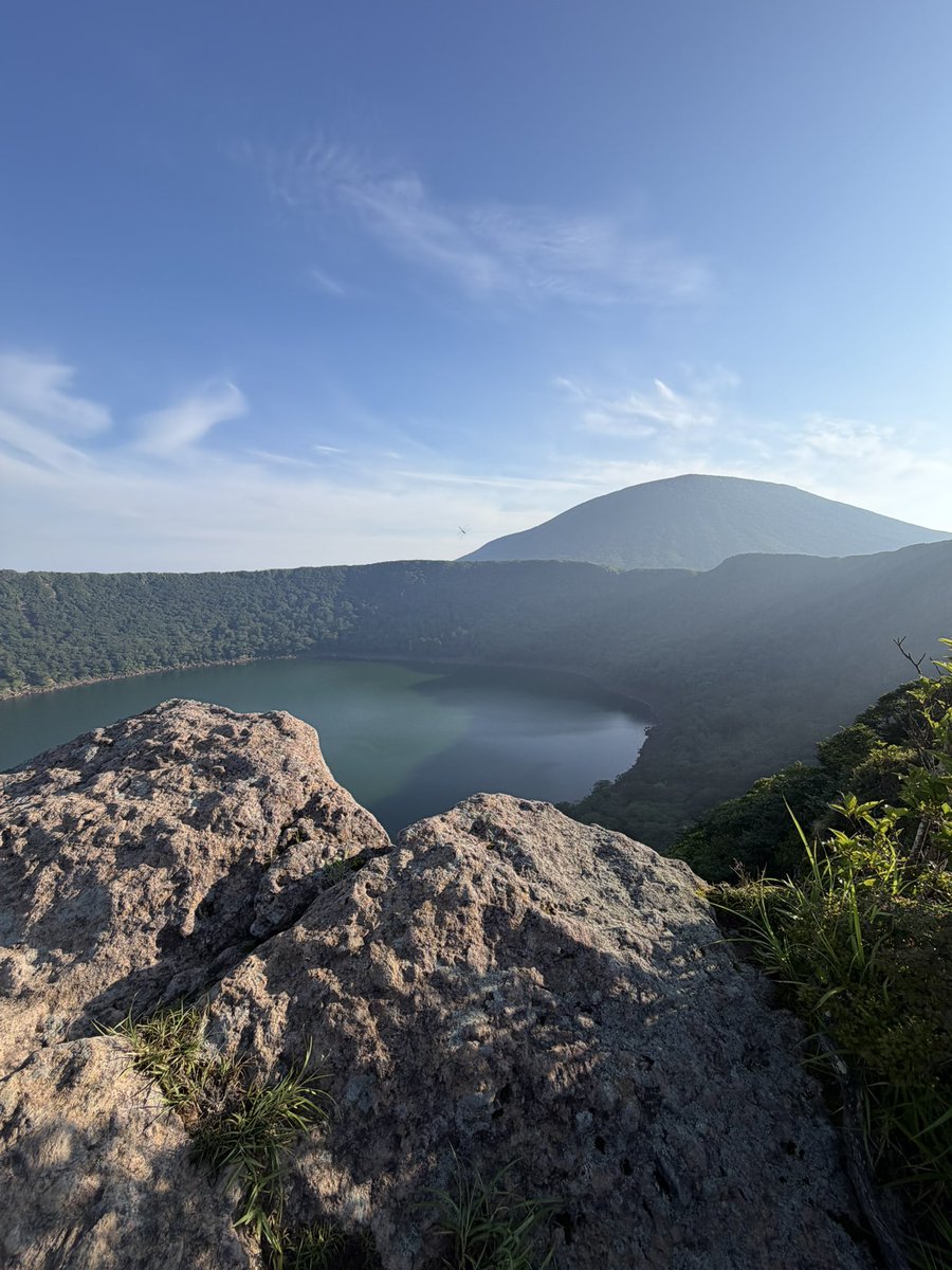 kum_icham's tweet photo. 今週はジャーロくんと山に行きました⛰️

慌ただしく過ぎた一週間。
あの景色を思い返しながら、ようやく一息…

当たり前の日常に感謝しながら、
また一歩ずつ🐶🐾 https://t.co/HaY5HkkjHv