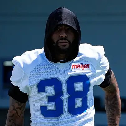 woodwardsports's tweet photo. Detroit Lions DB Nick Whiteside with an interception on Teddy Bridgewater in camp today, per @DetroitOnLion 

Whiteside has had a BIG TIME start to Lions training camp https://t.co/OReCQh5eXR