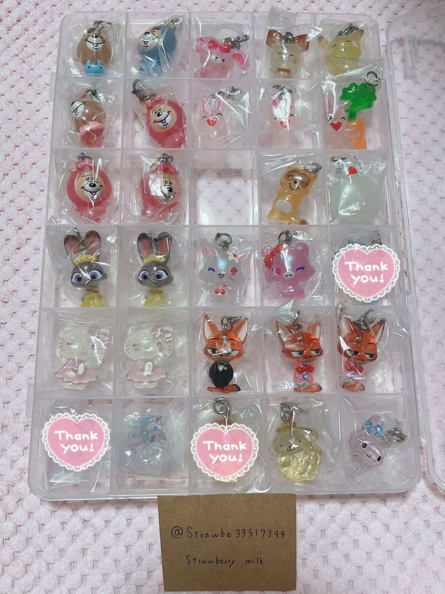 Strawbe33517344's tweet photo. 🎀めじるしアクセサリー交換🎀

譲 写真1~4枚目
求 固定ツイ

普通郵便でのお取引のみ📮
まとめての交換可能優先
レート考慮お願いします
お返事にお時間いただきます

 #めじるしアクセサリー #クリスタル #クマたん #サンリオ #おしゅし #mofusand #ズートピア #シュガバニ #ちいかわ https://t.co/xaphJgc5M6