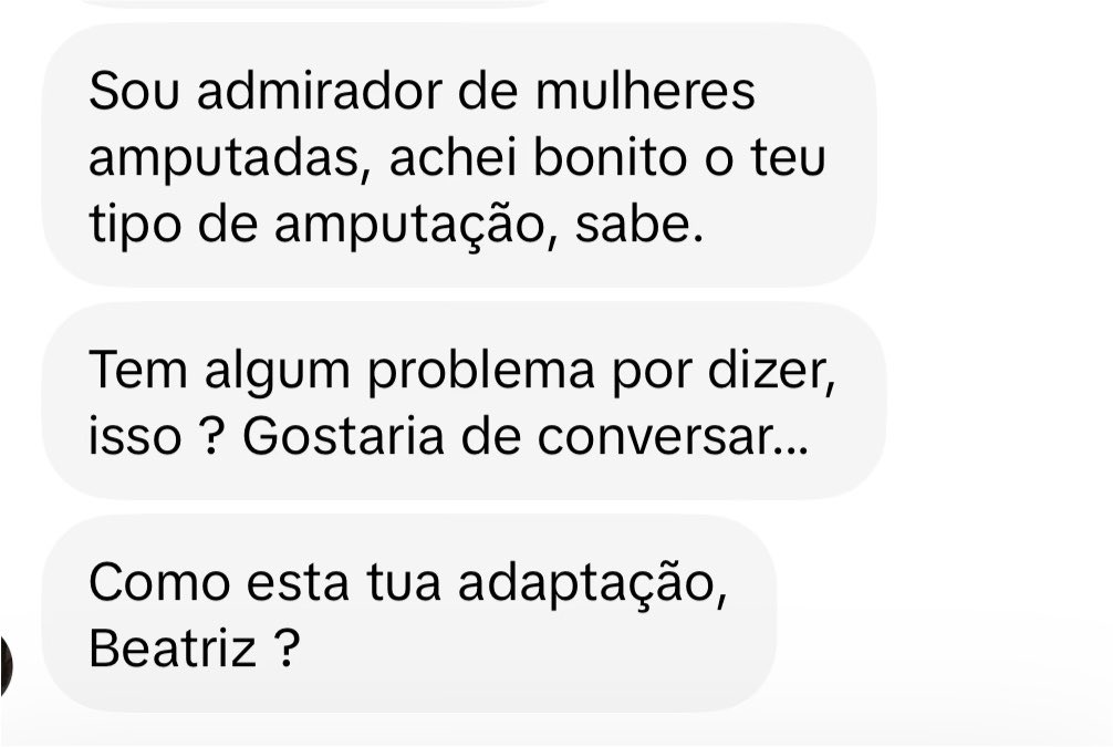 riptohurricane's tweet photo. homem é uma praga, eu perdi os braços em um acidente e já tem fetichista vindo me abordar com esse papo torto do caralho https://t.co/xCQQUoYyP2