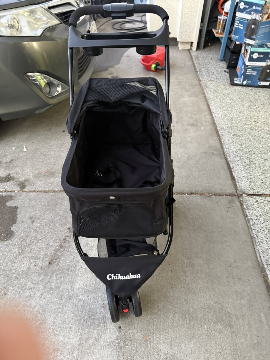 jearl02s's tweet photo. Inspired by the great @BTCWealthWar and his #trashtocash posts 

I picked this up from the Uhaul Rehoming booth…

Listed and within 4 hours sold it for $20…

Might have eft $$ on the table..

Thinking about investing the profit in bitcoin…

Thoughts?? https://t.co/31C0K37c1q