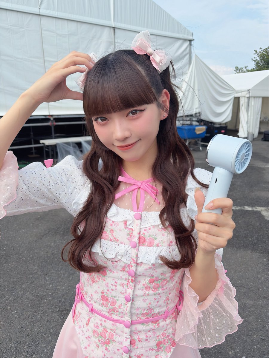 himeri_momiyama's tweet photo. #TIF2026 1日目ありがとうございました🎤🌻

新曲 #僕らの青 を初披露しました！！！
TIFに向けてみんなで準備してたから
ずっと楽しみだったの😭💙
SKY STAGEトリほんとにありがとうございました✨️✨️

明日も暑さに気をつけて楽しもーね⭐️

 #ひめんしょん。 https://t.co/FPcCQ124EZ