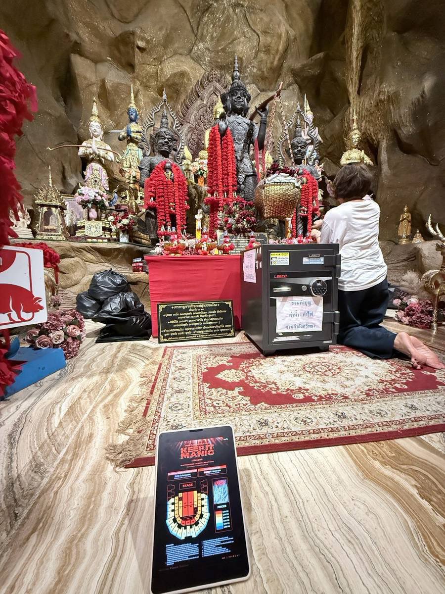 Choosetoshineii's tweet photo. 2026 PLAVE World Tour [KEEP IT MANIC] in Bangkok

สำหรับ พึลลิที่ผ่านมาเห็น ทั้งที่กดรอบพรุ่งนี้และมะรืน ก็ขอให้กดกันได้ทุกคน นาฬิกาปลุกแบบตะโกน ไม่มีบอท เครื่องไม่ค้าง เว็บไม่ล่ม ได้โซนที่หวัง น้องม่วงวิ่ง หวังvipได้vip หวังดอยได้ดอย กดติดทุกใบ ไม่ติดขัด ขอให้สมหวังทุกคนเลยนะคะ https://t.co/1UFvIVQac4