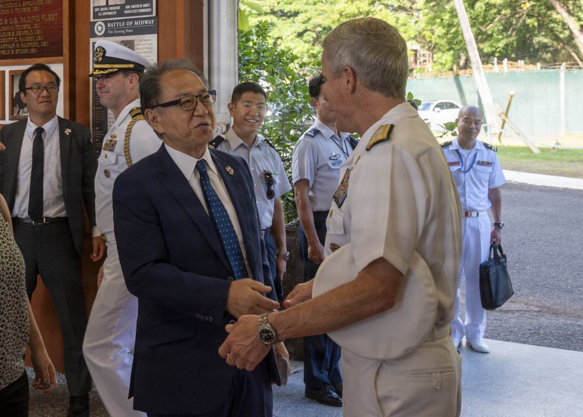 今日は、昨日に引き続き、ケーラー米海軍太平洋艦隊司令官を訪問し