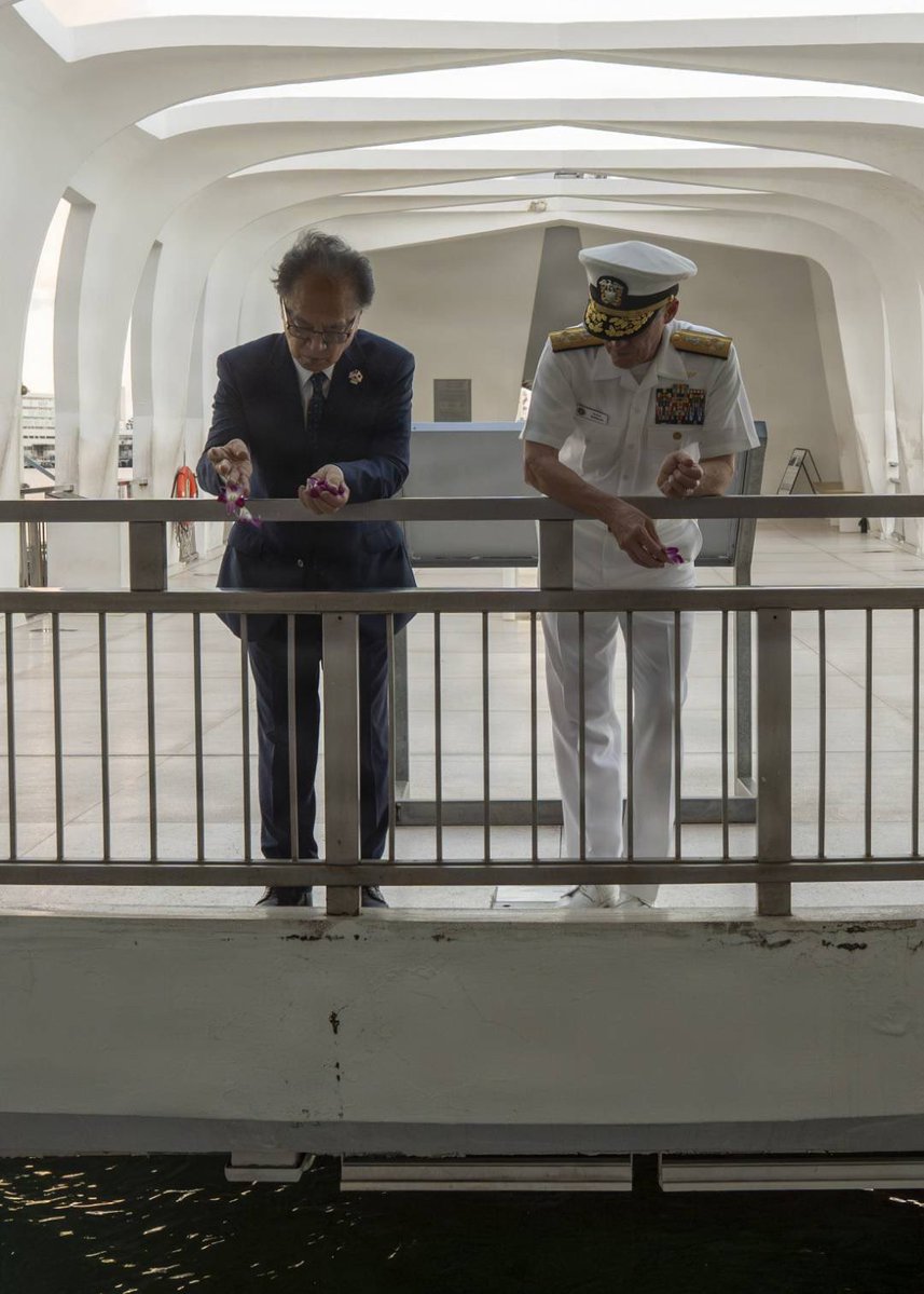 今日は、昨日に引き続き、ケーラー米海軍太平洋艦隊司令官を訪問し