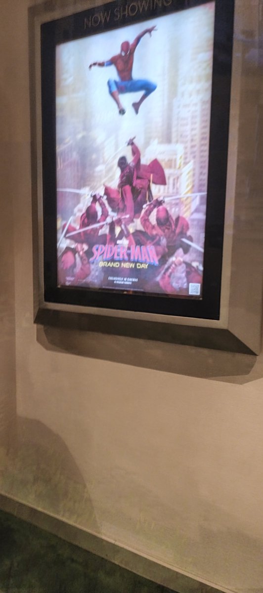 Phantomizeee's tweet photo. Mana Spidey-ku yg miskin,sulit,susah,ripuh,busung lapar,homeless itu Marvel ?!  😡 https://t.co/SZvvM3QGjF