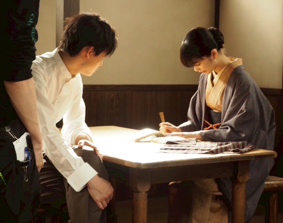 mikami_ai_'s tweet photo. 『風、薫る』 第18週「岐路にて」ご視聴ありがとうございました！
りんは新潟で、少し看護に触れられるようになったり、横沢さんに求婚されたり、自分のシマケンさんへの気持ちに気付いたり。盛りだくさんな1週間でした。
来週は、りんがもう一度看護と向き合う1週間です。ぜひご覧ください。
#風薫る https://t.co/5kea1yJ260