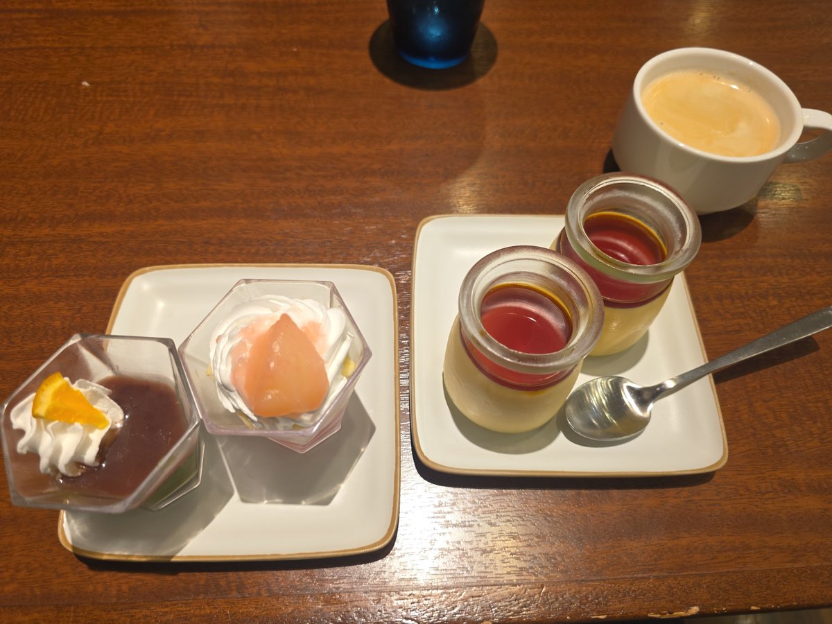 ArrowSSter2's tweet photo. 夕飯ニダ〜

なんか月が赤かったですw https://t.co/sxTGBLJBUb